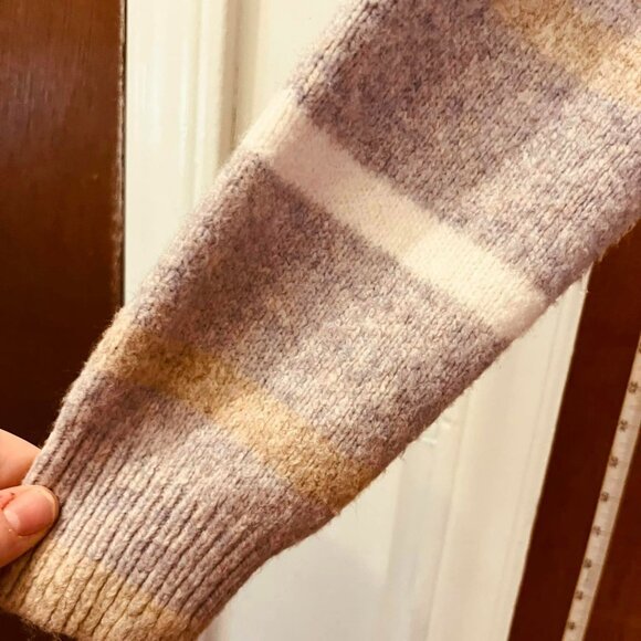 🐻Size L - &Merci - Gray Striped Long Sleeve Sweater - Picture 3 of 7
